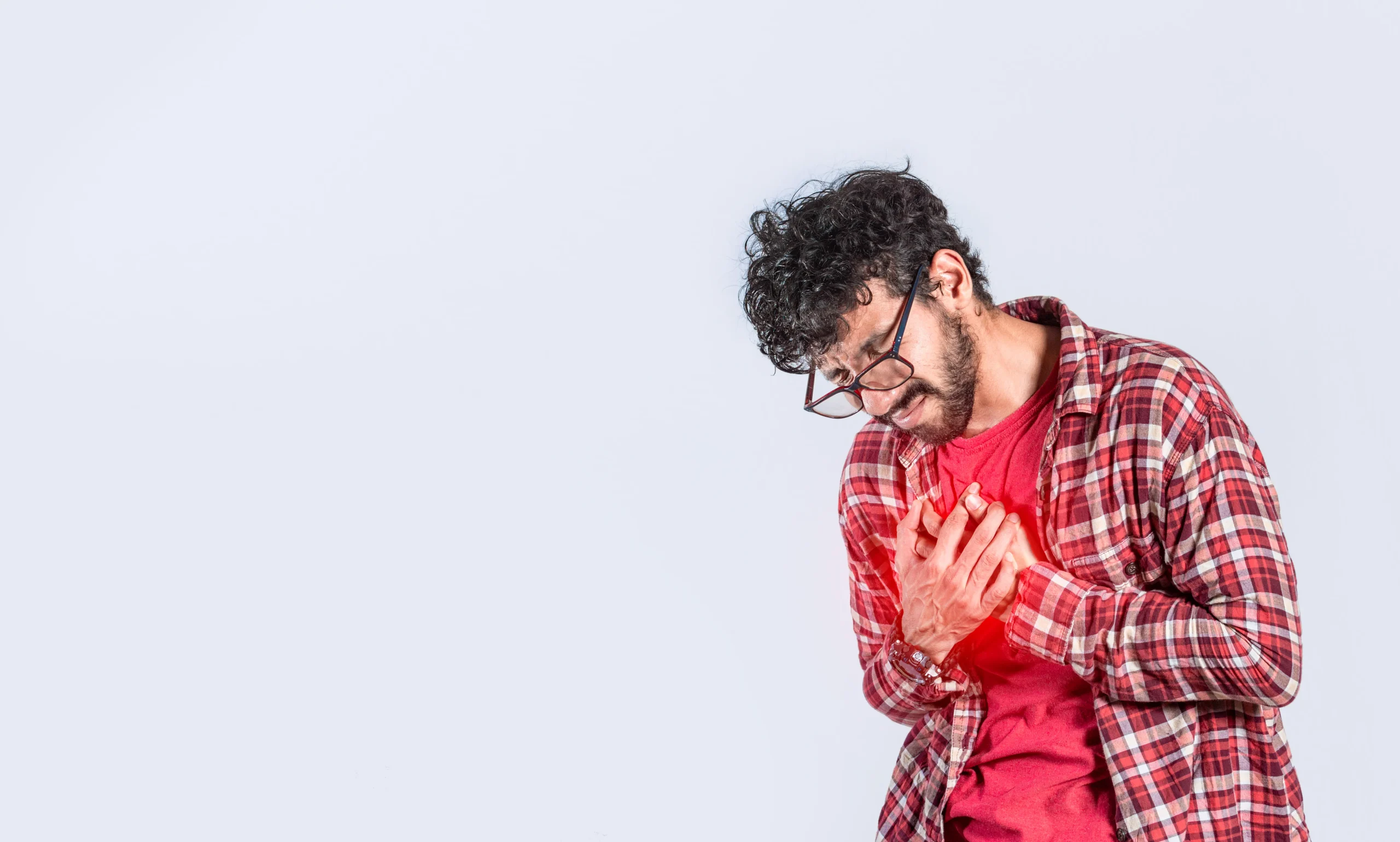 10 Critical Symptoms of a Heart Attack: Early Signs You Should...